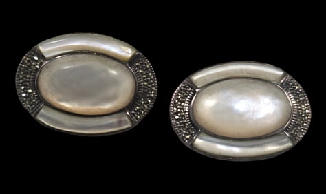 Stylish Vintage Sterling Silver & Mabe Pearl Clip-On Earrings