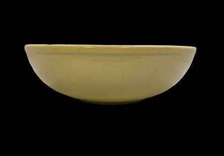 Vintage LU-RAY Pastel Yellow Art Pottery Mixing Bowl: Very good vintage condition with minor wear according to age, please see pictures. No cracks or repairs. Measures approx. 3" high x 10" wide. Marked.