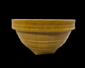 Vintage Mid-Century BAUER Yellow Art Pottery Mixing Bowl /w Square Base