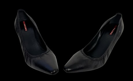 PRADA Heels Pointy Stiletto Pumps Black Buttersoft Calf Leather - Never Worn