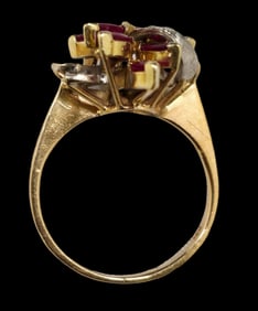 Stylish Vintage 14k Yellow Gold, Diamond & Ruby Ring