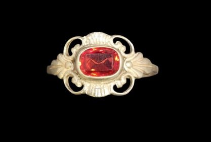 Beautiful ca. 1940 W. FREY & CO Germany 835 Silver Ring With Bright Ruby Stone