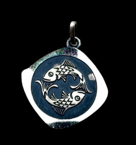 Vintage Sterling Silver zodiac Pendant - Pisces