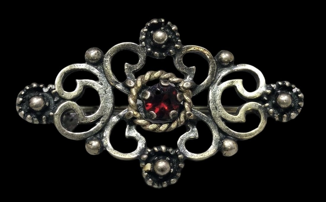 Beautiful Vintage ca. 1930 European 835 Silver & Rose Cut Garnet Brooch Pin: Very good vintage condition with minor patina and wear according to age. Measures approx. 1" wide and weighs ca. 3.5 grams. Marked for 835 (83.5%) silver. SHIPPING: We ship in-house and charge a flat 