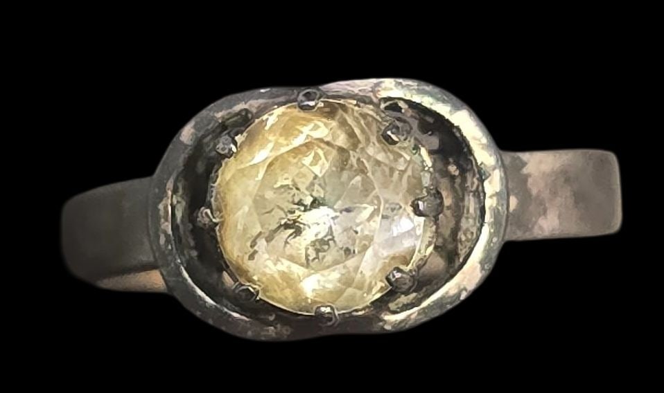 Vintage Mid-Century Modern Sterling Silver & Rhinestone Solitaire Ring: Very good vintage condition with minor patina and wear according to age. The ring is a size 6 and weighs ca. 2.5 grams. Marked for Sterling Silver. SHIPPING: We ship in-house and charge a flat fee of