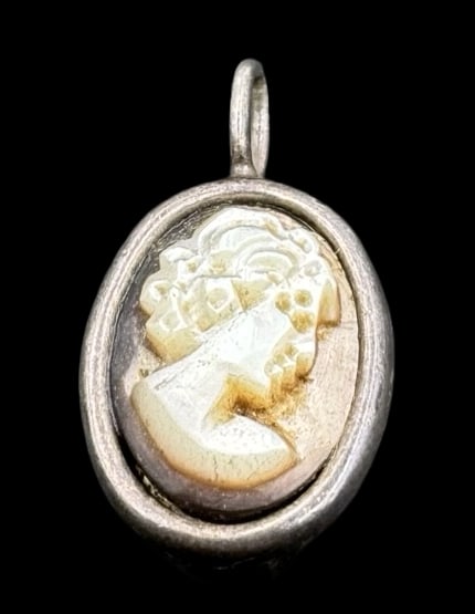 Vintage FRANZ SCHEURLE Germany Sterling Silver & Cameo Pendant Charm: Very good Vintage condition with minor patina according to age. Measures approx. 1" high x 1/2" wide and weighs ca. 4.4 grams. Marked for Sterling Silver and signed. SHIPPING: We ship in-house and cha