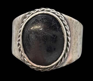Vintage Sterling Silver & Black Gemstone Ring