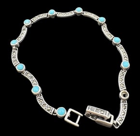 Beautiful Vintage Sterling Silver & Turquoise Bracelet