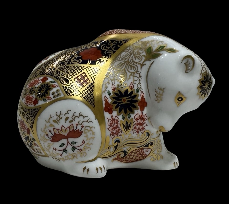 Vintage ROYAL CROWN DERBY England Porcelain Figurine - Bear: Measures approx. 5" long x 2 1/2" wide x 3 1/4" high. No chips, cracks, or repairs. Marked on the bottom.