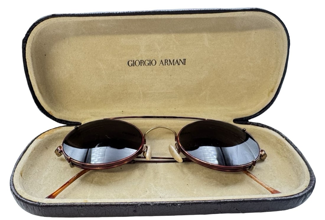 Vintage GIORGIO ARMANI Prescription Sun Glasses 642 933 47-19 140: Very good vintage condition; no chips, cracks, or repairs; some wear according to age. Marked GIORGIO ARMANI Made in Italy.