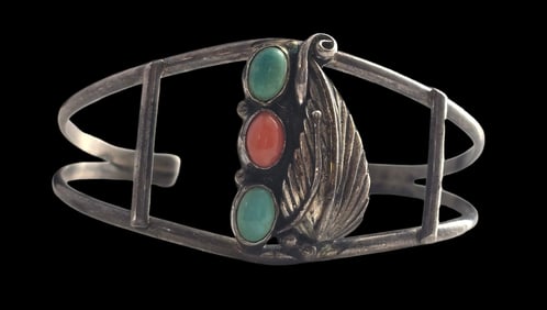 Vintage Native American Tigua Pueblo Sterling Silver & Gemstone Cuff Bracelet