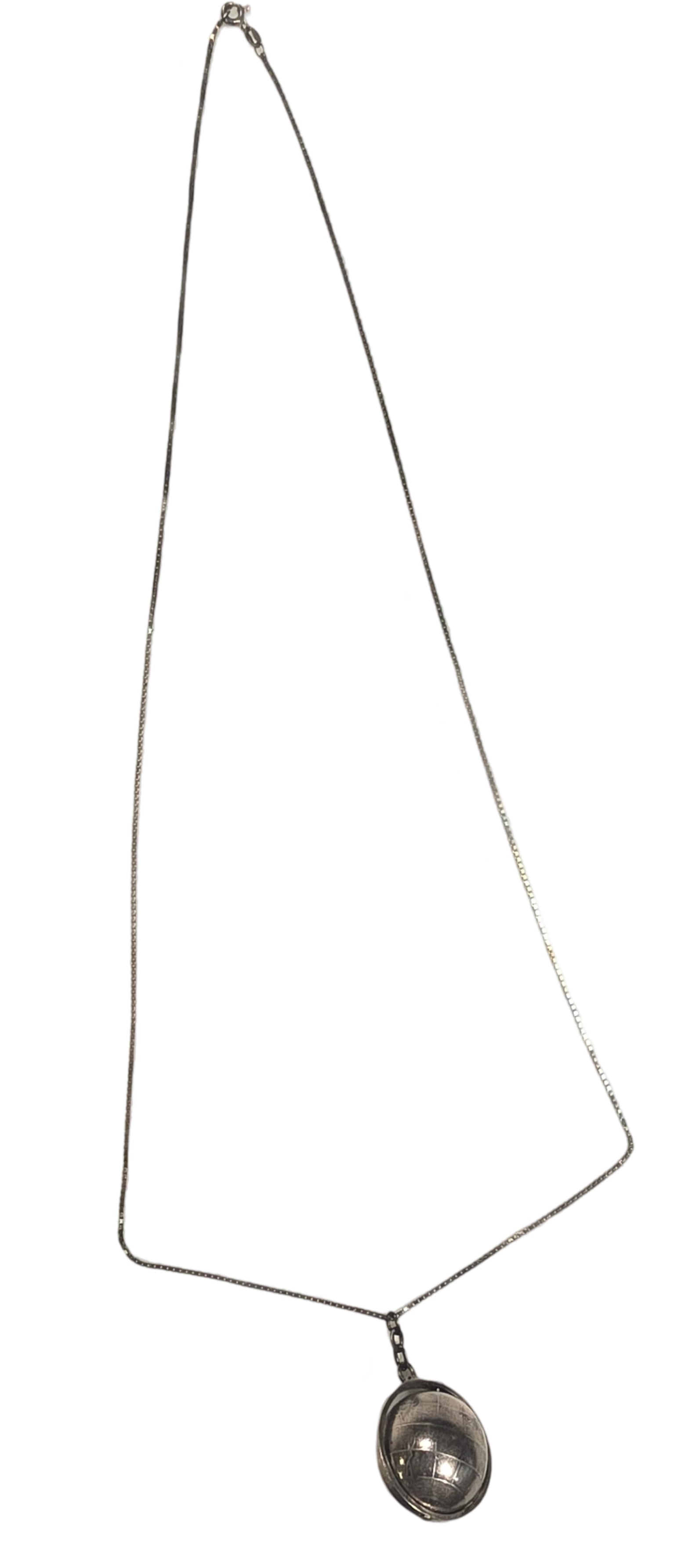 Vintage Sterling Silver Spinning Globe Pendant Necklace: Measures approx. 15" long and weighs ca. 21.2 grams. Very good vintage condition with very minor patina according to age. Stamped for Sterling Silver. SHIPPING: We ship in-house and charge a flat fee 
