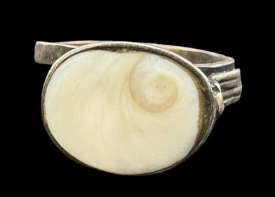 Unusual Vintage Sterling Silver & Shell Fossil Ring