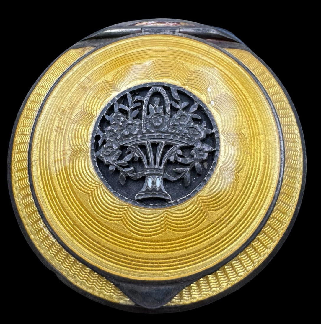 Beautiful Antique Vienna Austria Sterling Silver & Guilloche Enamel Compact (1 of 5)