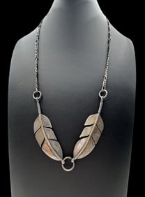 Vintage GLEN SANDOVAL Native American Navajo Sterling Silver Feather Necklace