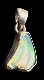 Vintage Sterling Silver & Opal Pendant