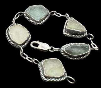 Beautiful Vintage Sterling Silver & Ocean Glass Bracelet