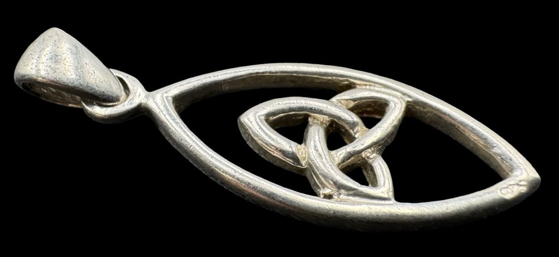 Vintage Sterling Silver Trinity Knot Pendant Charm (1 of 2)
