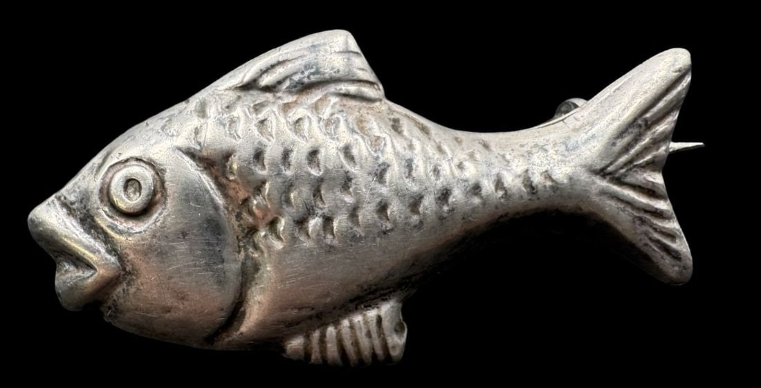 Vintage Sterling Silver Fish Brooch Pin (1 of 2)