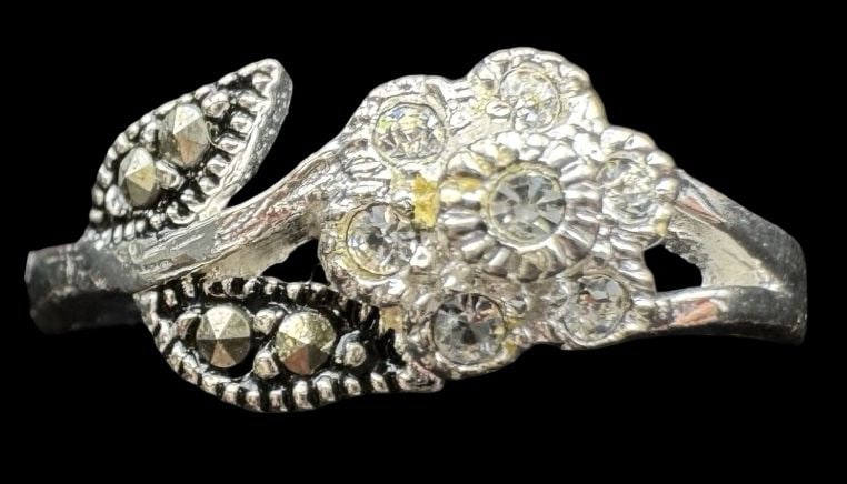 Vintage Sterling Silver, Marcasite & Clear Gemstone Flower Shaped Ring (1 of 5)