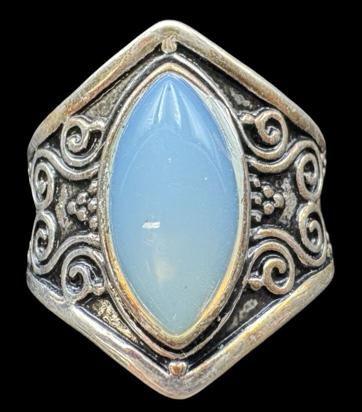 Ornate Vintage Sterling Silver & Moonstone Ring (1 of 6)