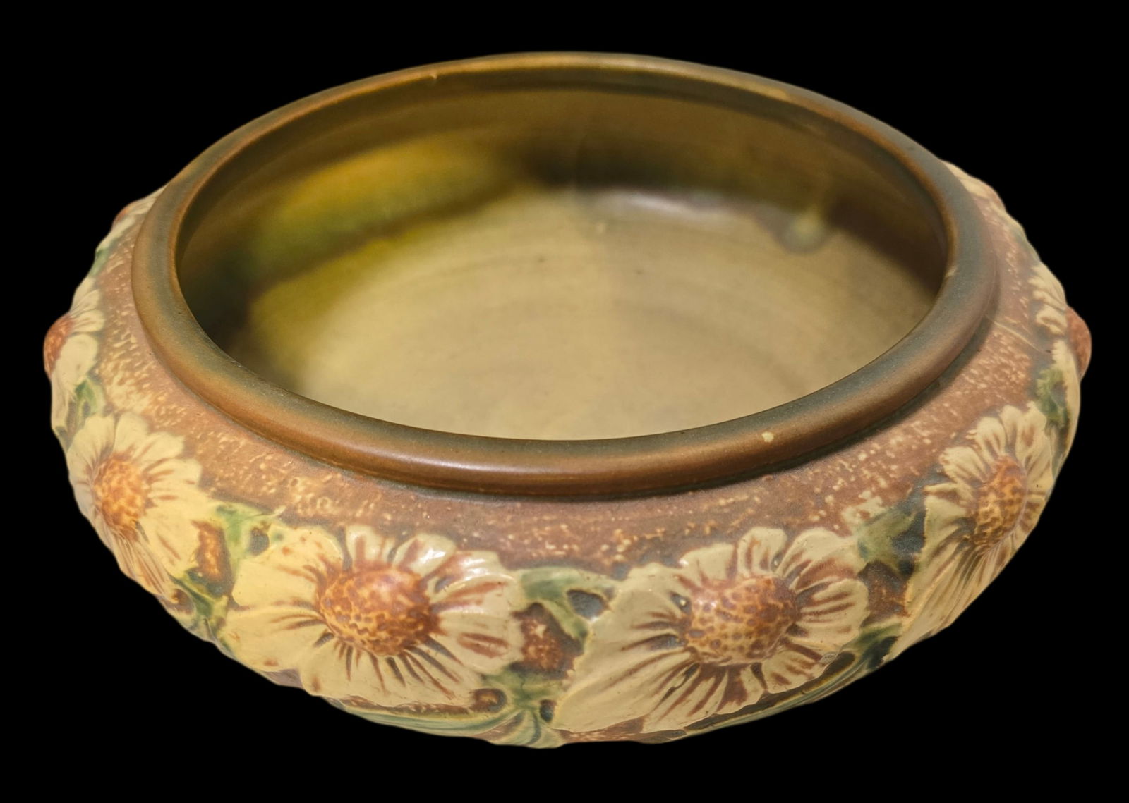Vintage ROSEVILLE Art Pottery DAHLROSE Brown Ceramic Bowl: Very good vintage condition with minor wear according to age, please see pictures. No cracks or repairs. Measures approx. 4" high x 9" wide. Marked.