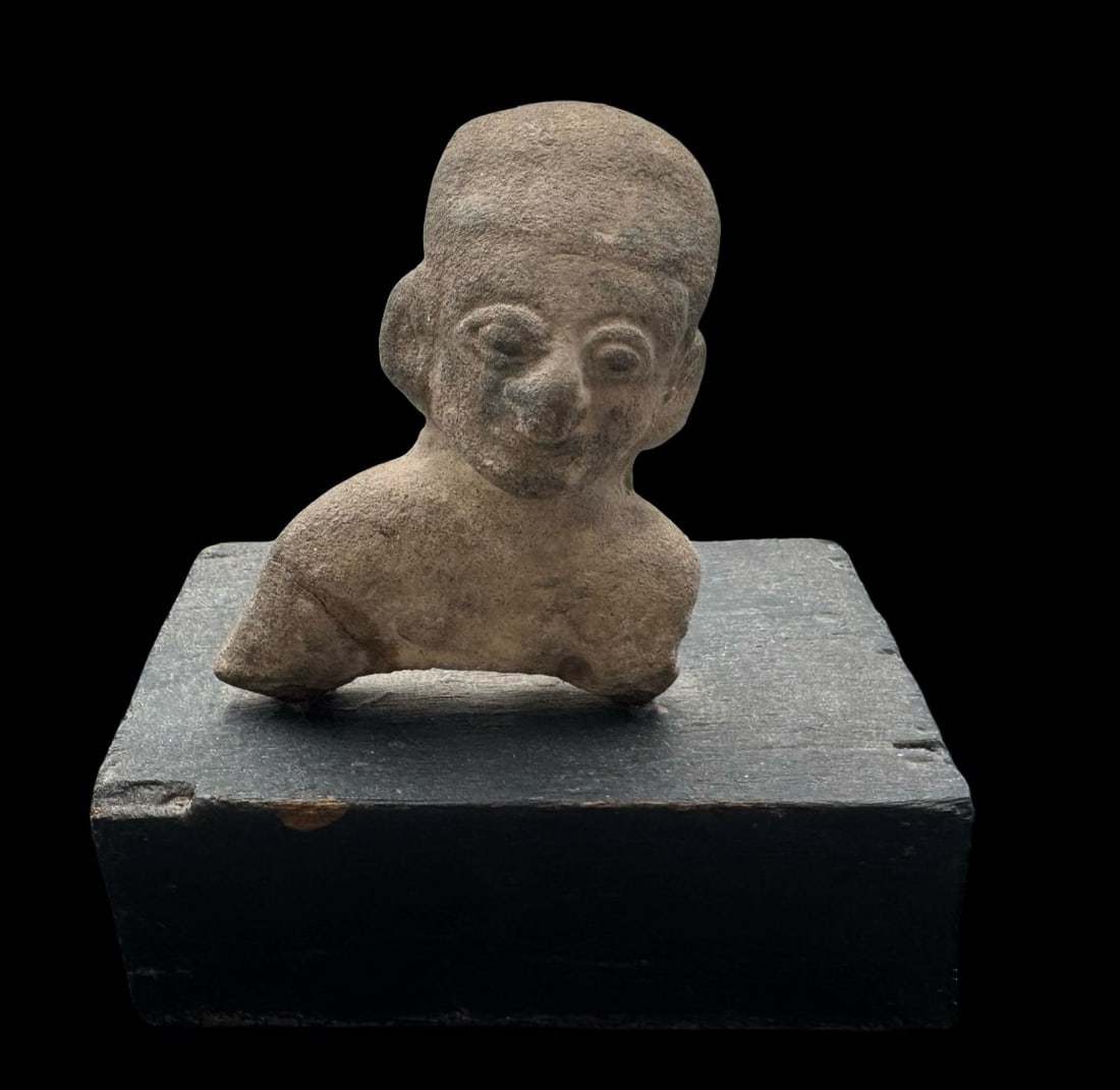Antique Pre-Columbian Terracotta Figurine La Tolita on Wood Base (1 of 7)