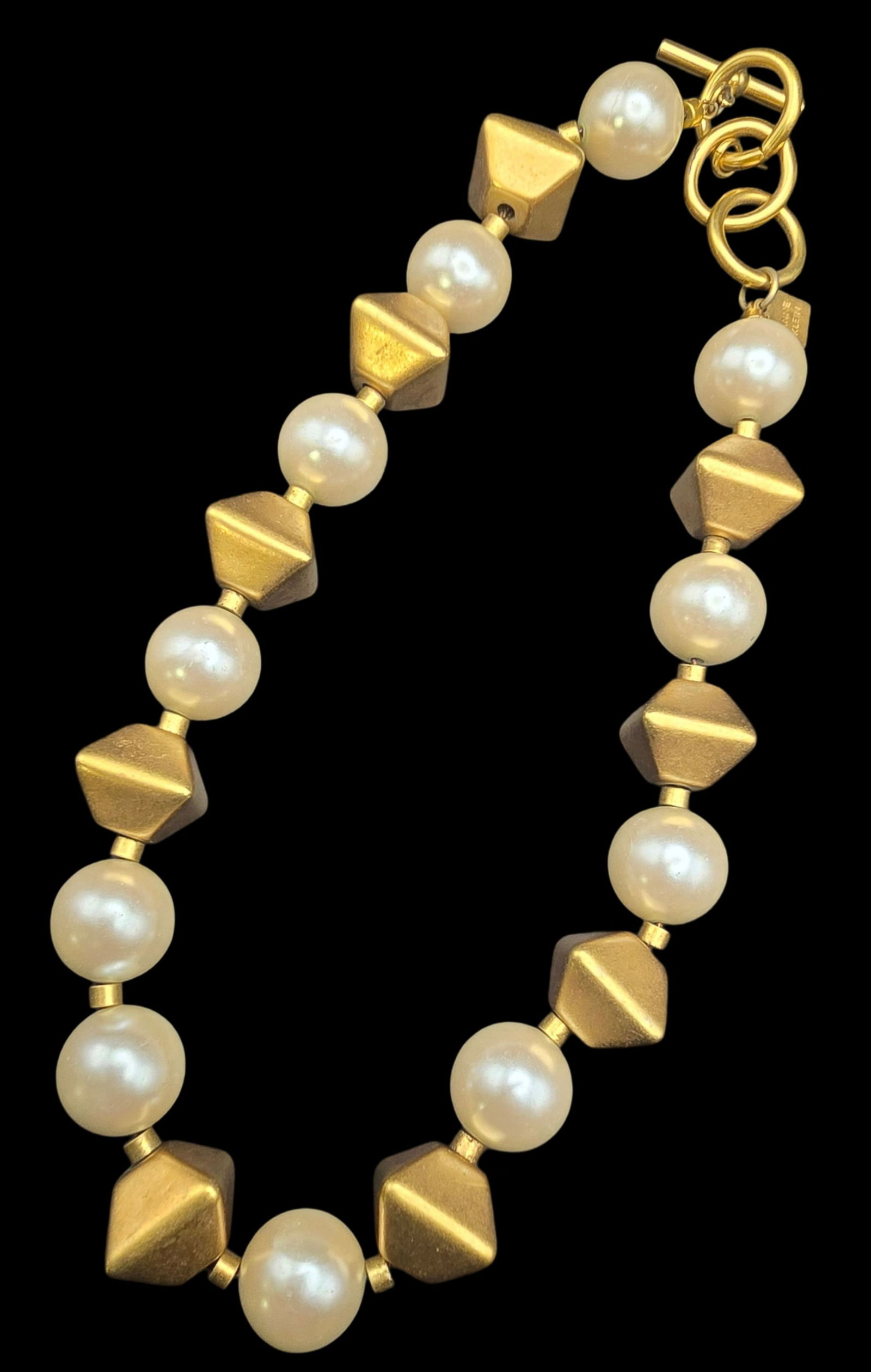 Stylish Vintage ANNE KLEIN Goldtone Metal & Pearl Necklace: Very good vintage condition. no chips, cracks, or repairs. Measures approx. 14" long. Marked.