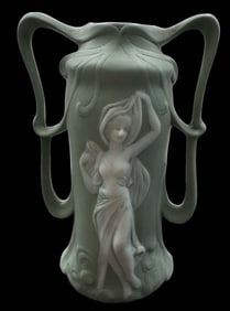 Stunning Art Nouveau WEDGWOOD Pale Green & White Biscuit Porcelain Figural Vase /w Handles