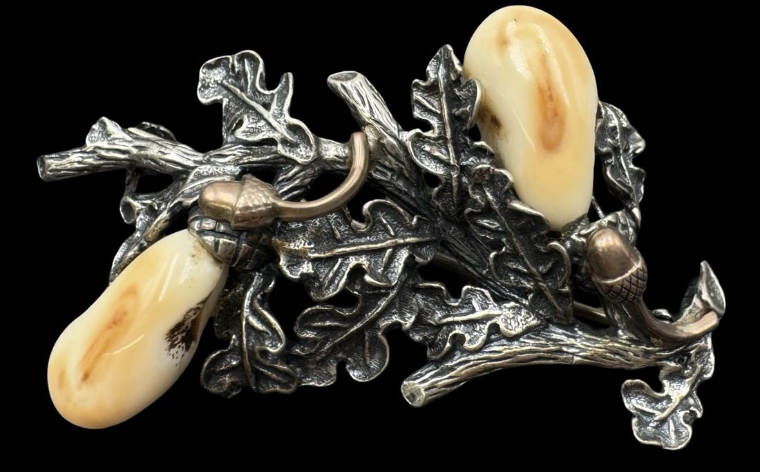 Ornate Antique German 835 Silver Hunting Brooch & Oak Leaf Design and Genuine Deer Teeth: Very good vintage condition with minor patina according to age. Measures approx. 2 " long and 1 " wide & weighs ca. 7.7 grams. Marked for 835 Silver. SHIPPING: We ship in-house and charge a flat fee o