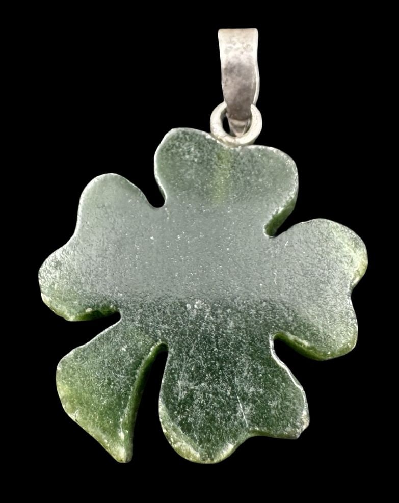 Vintage Sterling Silver & Jade Cloverleaf Pendant: Very good vintage condition with minor patina according to age. Measures approx. 1 1/8" long and 3/4" wide & weighs ca. 3.2 grams. Marked for Sterling Silver. SHIPPING: We ship in-house and charge a f