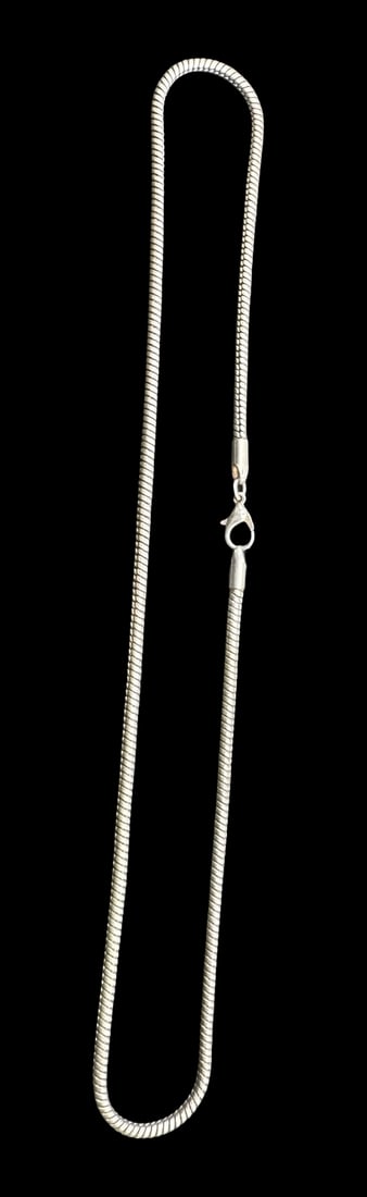 Vintage Sterling Silver Chain Necklace: Very good vintage condition with minor patina according to age. Measures approx. 1/8" wide & weighs ca. 19.3 grams. Necklace is 18" long. Tested for Sterling Silver. SHIPPING: We ship in-house and cha