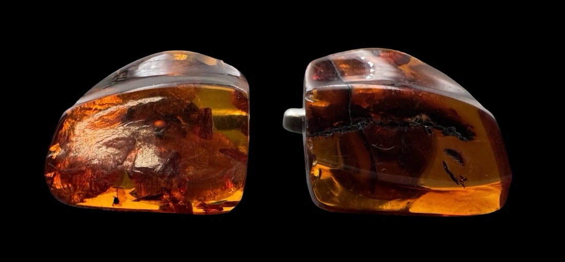 Vintage European 835 Silver & Amber Cufflinks: Very good vintage condition with minor patina according to age. Each measures approx. 7/8" long and 3/4" wide & they jointly weigh ca. 9.8 grams. Marked for 835 Silver. SHIPPING: We ship in-house and 