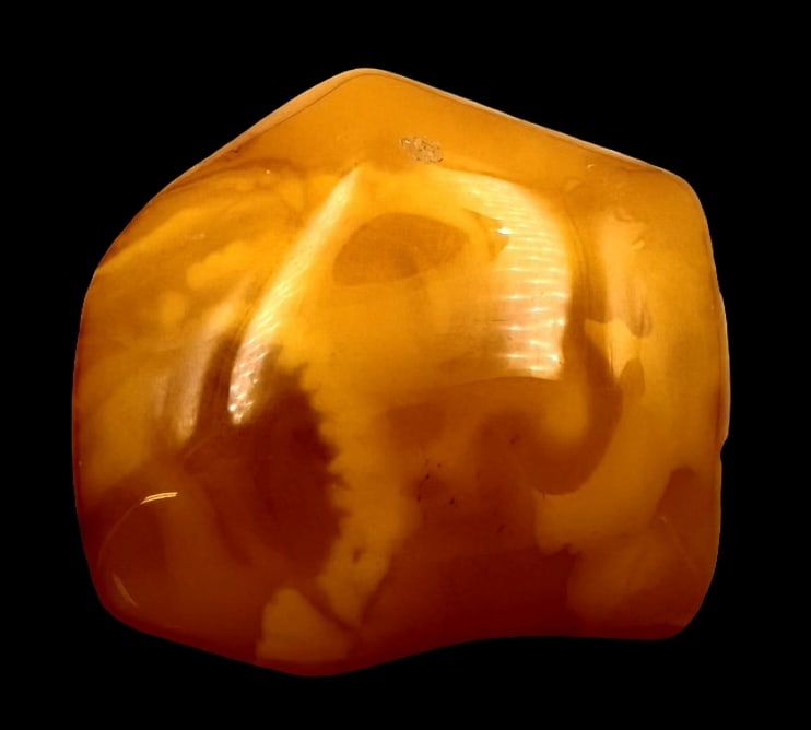 Vintage Baltic Amber Brooch: Very good vintage condition with minor patina according to age. Measures approx. 1 1/2" long x 1 1/2" wide. SHIPPING: We ship in-house and charge a flat fee of $12 for any order of 5 small items (ring