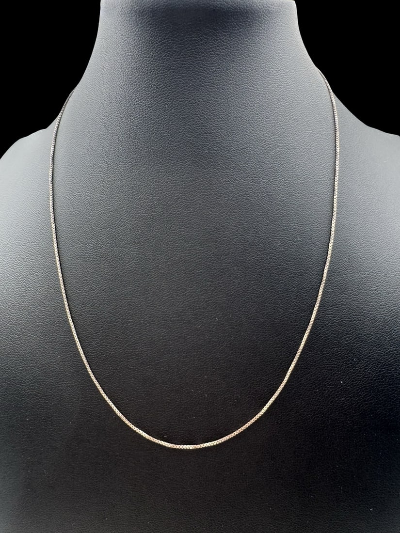 Vintage Italian FAS Sterling Silver Chain Necklace: Very good vintage condition with minor patina according to age. Measures approx. 18" long and 3/16"wide & weighs ca. 2 grams. Marked for Sterling Silver. Made in Italy SHIPPING: We ship in-house and c