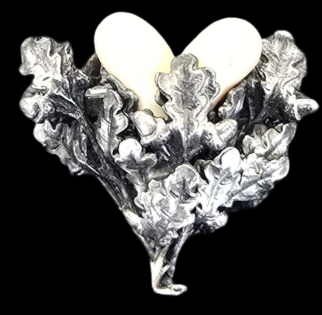 Vintage European 800 Silver Alpine Hunting Brooch /w Oak Leaves & Deer Teeth: Very good vintage condition with minor patina according to age. Measures approx. 1" wide and weighs ca. 5 grams. SHIPPING: We ship in-house and charge a flat fee of $12 for any order of 5 small items 