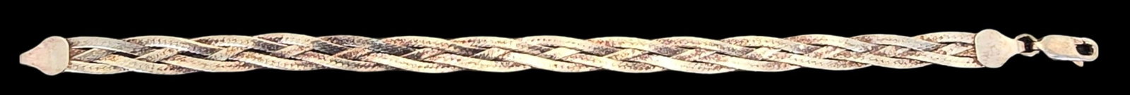 Stylish Vintage European Sterling Silver Bracelet: Very good vintage condition with minor patina according to age. Measures approx. 7 1/2" long and weighs ca. 5.5 grams. Marked for Sterling Silver. SHIPPING: We ship in-house and charge a flat fee of $