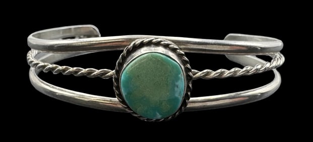 Vintage Native American Sterling Silver & Turquoise Cuff Bracelet