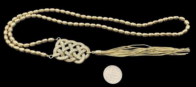 Costume Jewelry Gold Metal Necklace & Pendant