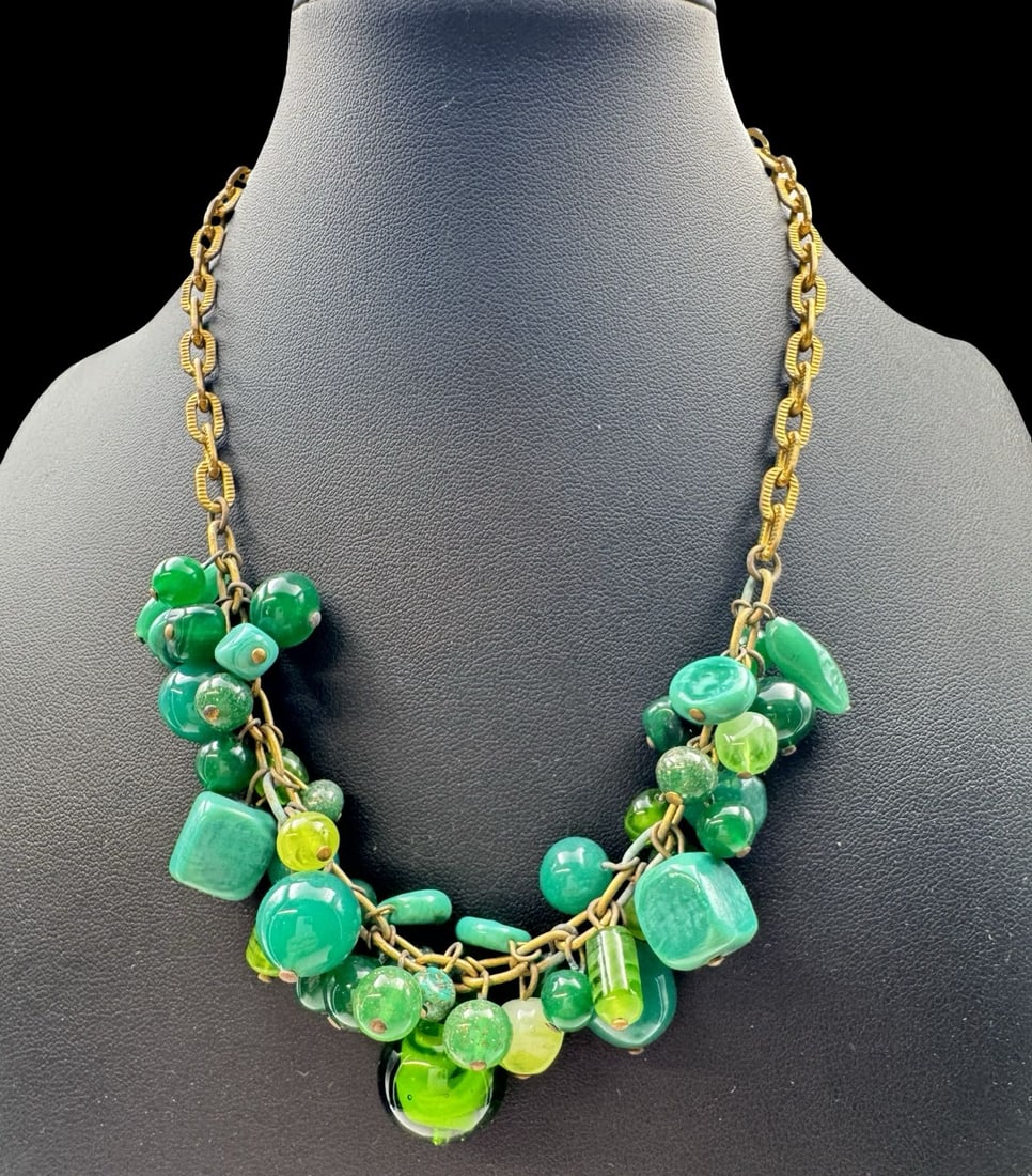 Costume Jewelry Necklace /w Gemstones (1 of 2)