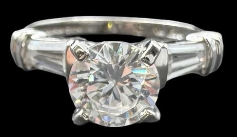 Vintage Sterling Silver & Clear Rhinestone Ring
