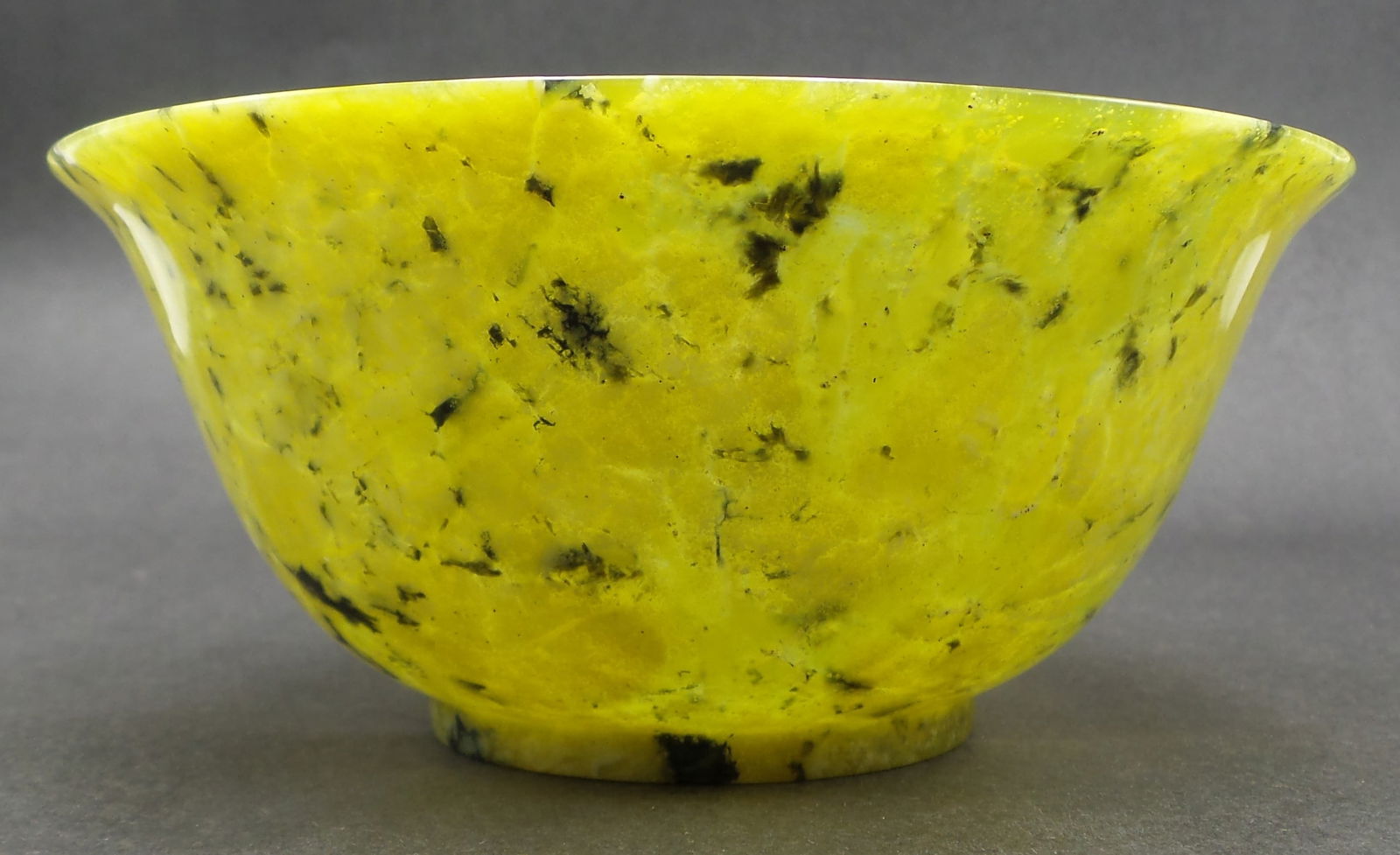 Fine Antique Asian Hand Carved Green Nephrite Jade Tea Bowl (1 of 8)