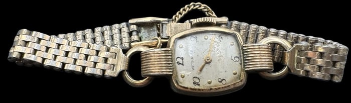 Vintage WITTNAUER Gold Filled Ladies Watch