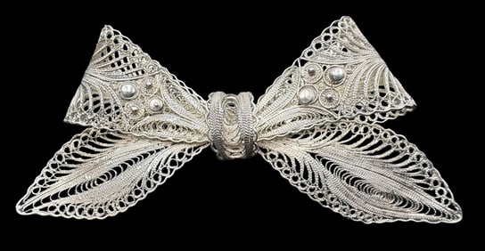 Beautiful Vintage Sterling Silver Filigree Bow Brooch