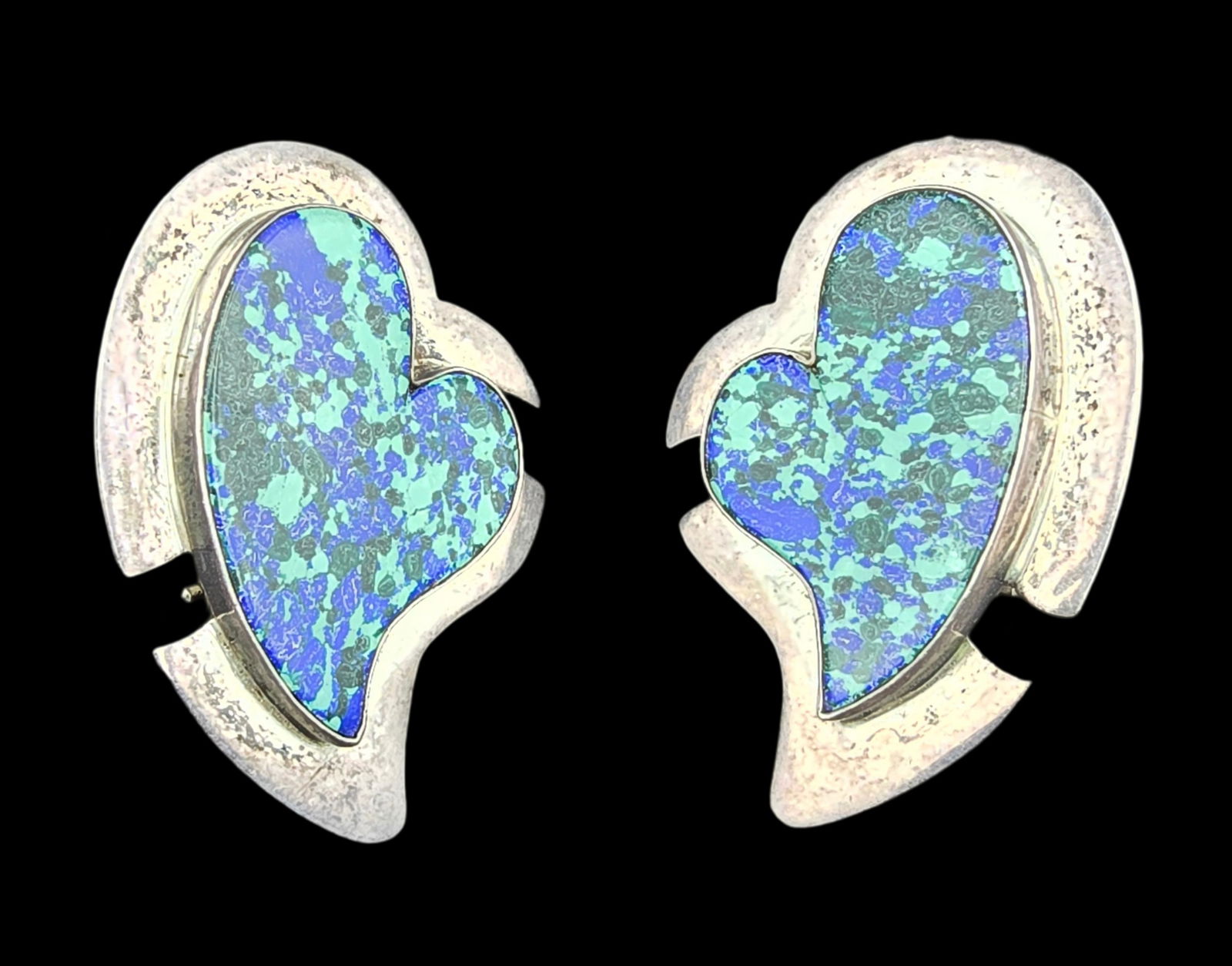 Very Unusual Vintage Mexican Sterling Silver & Blue Gemstone Clip-On Earrings: Very good vintage condition with some patina according to age. Each measures approx. 1 1/2" long and weighs ca. 14.4 grams. Marked for Sterling Silver.