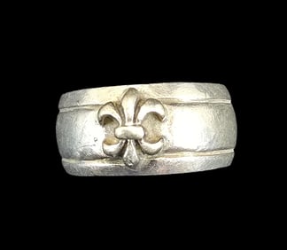 Solid Vintage Aristocratic Sterling Silver Fleur de Lis Ring