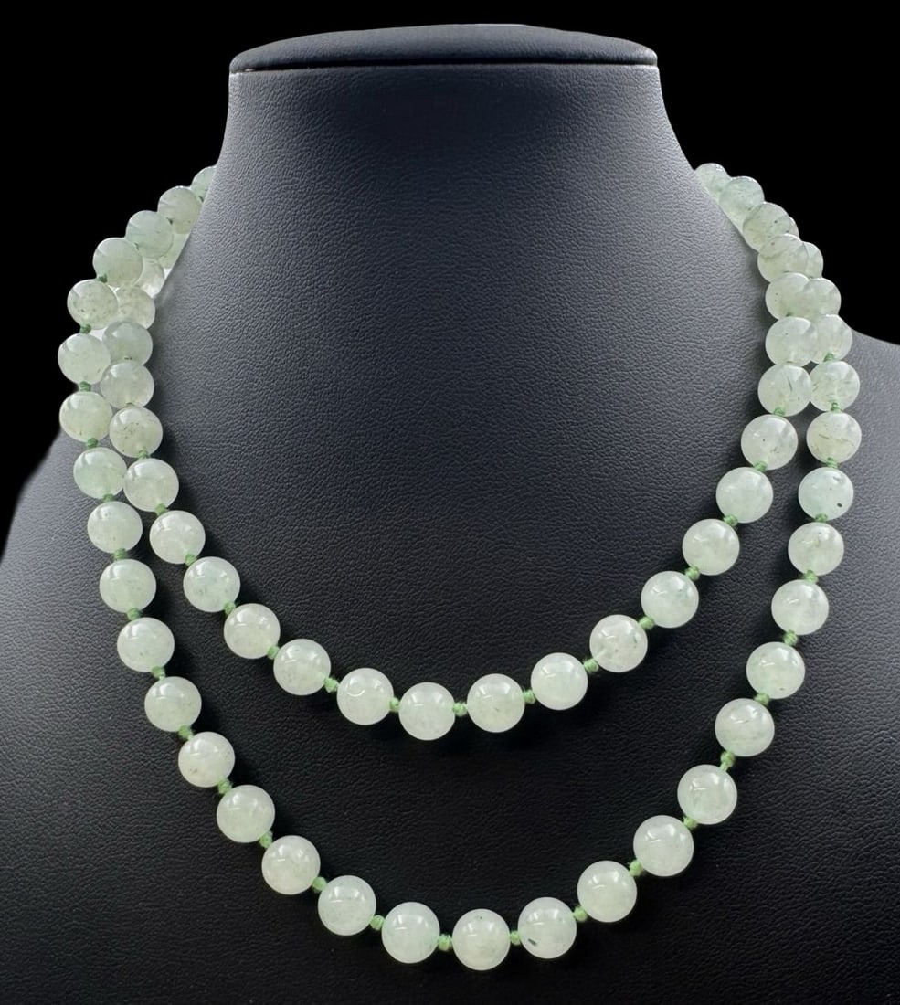Stunning Long Vintage Jade Beads Necklace (1 of 3)