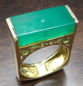 Vintage Mid-Century Modern 14K Gold & Chrysoprase Studio Ring