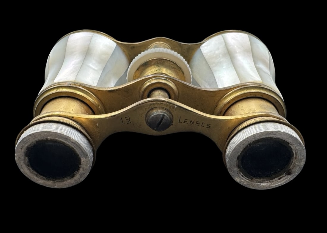 Antique BAILEY BANKS & RIDDLE CO. Philadelphia Brass /w Mother of Pearl Opera Glasses: Good antique condition with wear and patina according to age; missing the eye pieces; case damaged. Measures approx. 4" long and 2 3/4" wide.