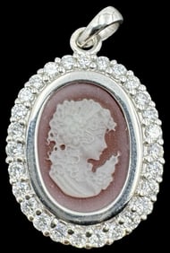 Beautiful Vintage Sterling Silver & Gemstone Cameo Pendant
